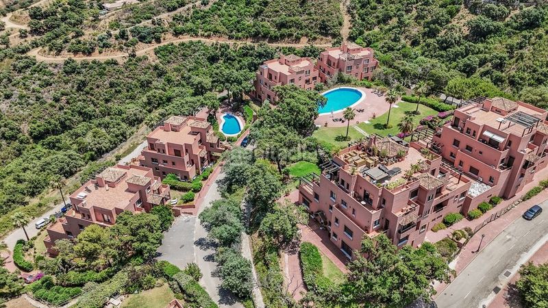 Foto 93562891-2872-4511-862d-66bb28db2fc9. Apartament amb aparcament piscina a La Mairena Ojén