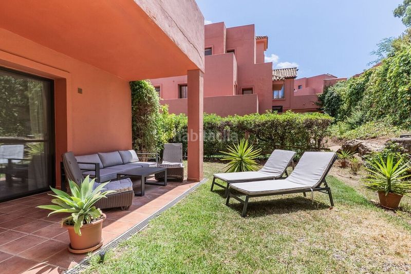 Foto b5b3d1b3-768a-45ab-93f5-1956352c1c85. Apartament amb aparcament piscina a La Mairena Ojén