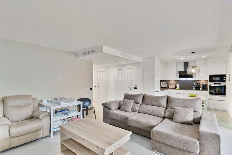 Foto 28e2b2cf-6cea-4740-a5f7-2d727476e91a. Apartament amb piscina a Playa de los Boliches Fuengirola