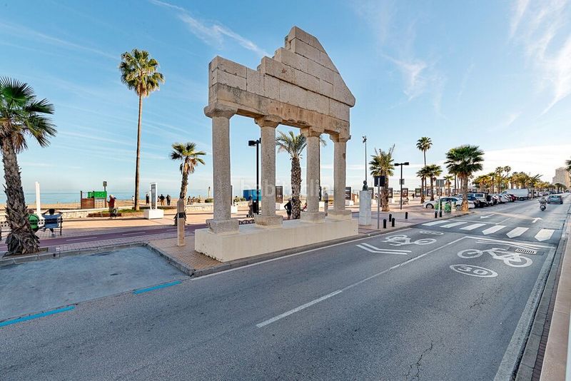 Foto a4b7897b-91e1-4c81-b3bc-888887c4bedb. Apartament amb piscina a Playa de los Boliches Fuengirola
