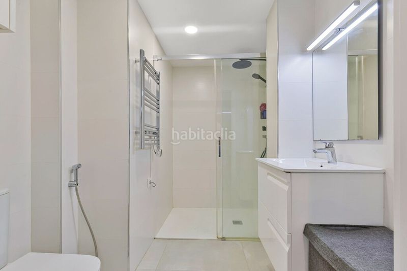 Foto a7a57cd7-f152-44fc-a39f-c83bff64a099. Apartament amb piscina a Playa de los Boliches Fuengirola