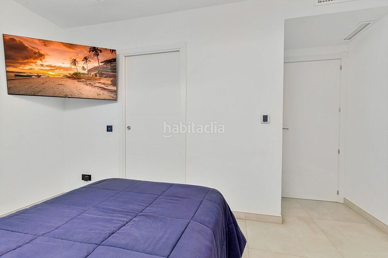 Foto abbbe66f-940d-429a-8fa0-9927784ae67e. Apartament amb piscina a Playa de los Boliches Fuengirola