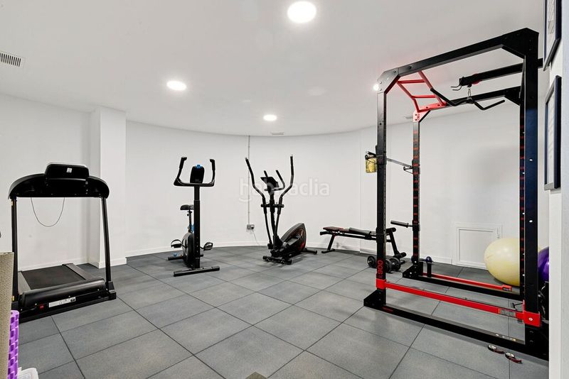 Foto f39d0e53-d621-4e22-b668-bee686775b4a. Apartament amb piscina a Playa de los Boliches Fuengirola