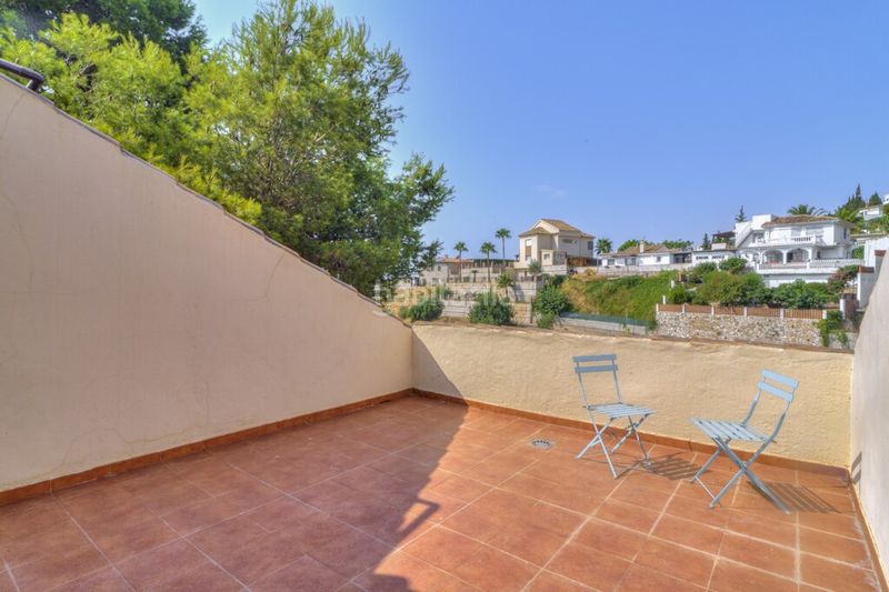 Foto 0d2757d4-e624-45b5-bd15-feb1abb227c1. Xalet amb aparcament piscina a Torreblanca del Sol Fuengirola