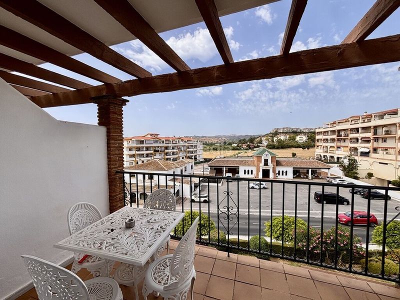 Foto 3ebbdd7e-ff43-4338-9eb9-92bf5b651190. Àtic amb aparcament piscina a Mijas golf Mijas