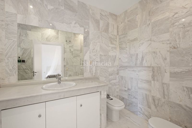 Foto cfd79775-3184-40c1-97bd-13ce07e87450. Planta baixa amb aparcament piscina a Ojén pueblo Ojén