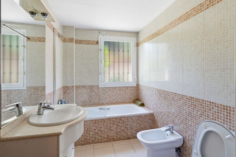Foto 32e1bbe8-8c2c-47c7-9261-c151bf87f080. Planta baixa amb aparcament piscina a Mijas pueblo Mijas