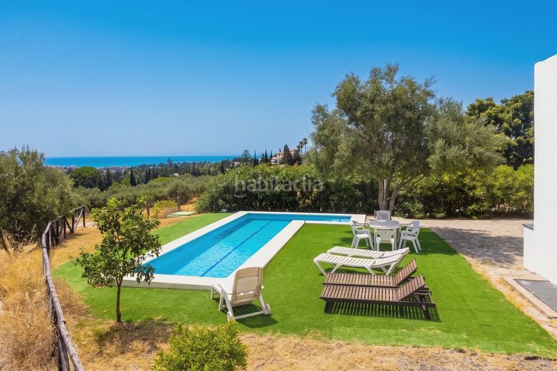 Foto f9c580cd-c707-4969-9566-70fb33edd86a. Xalet amb aparcament piscina a altos de Estepona Estepona