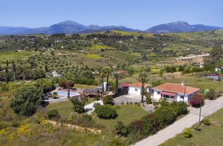 Country house in Pizarra