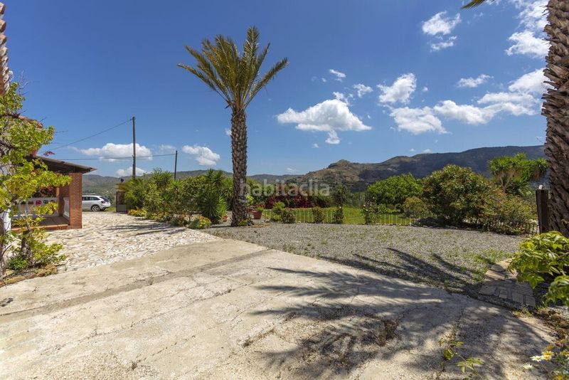 Foto 0e1db928-3c20-41b0-860c-0059548294d3. Masia amb piscina a Pizarra