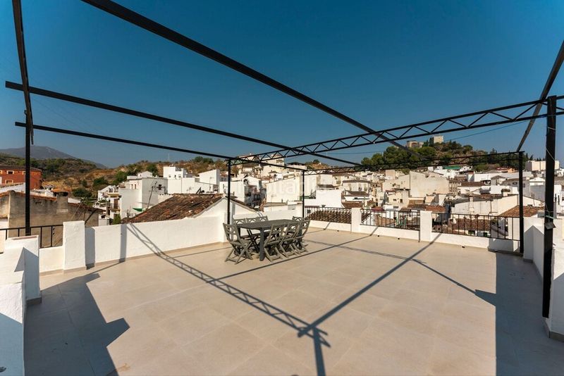 Foto d03558f3-b7bd-49b5-8d07-f22d70fe0b72. Casa aparellada a Monda