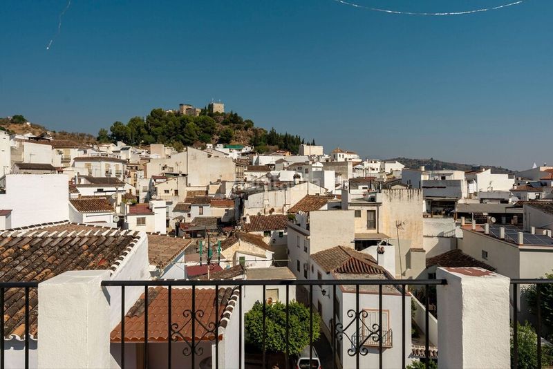 Foto d2172802-cf44-45d5-b981-d67bdac7c380. Casa aparellada a Monda