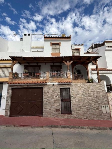 Foto 1744fa4f-7cd8-4c19-882e-17a6d78ec56e. Casa aparellada amb aparcament a Churriana - El Pizarrillo - La Noria - Guadalsol Málaga