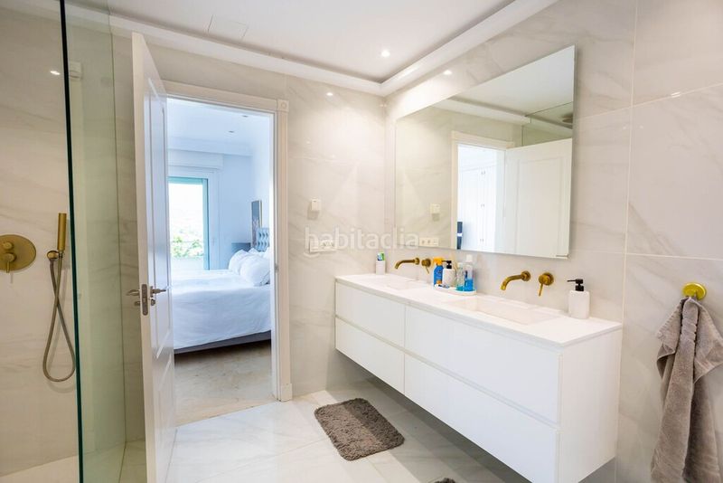Foto 097d286a-c8b3-4caa-a61b-a28a71ee3df4. Apartament amb calefacció aparcament piscina a Aloha Marbella