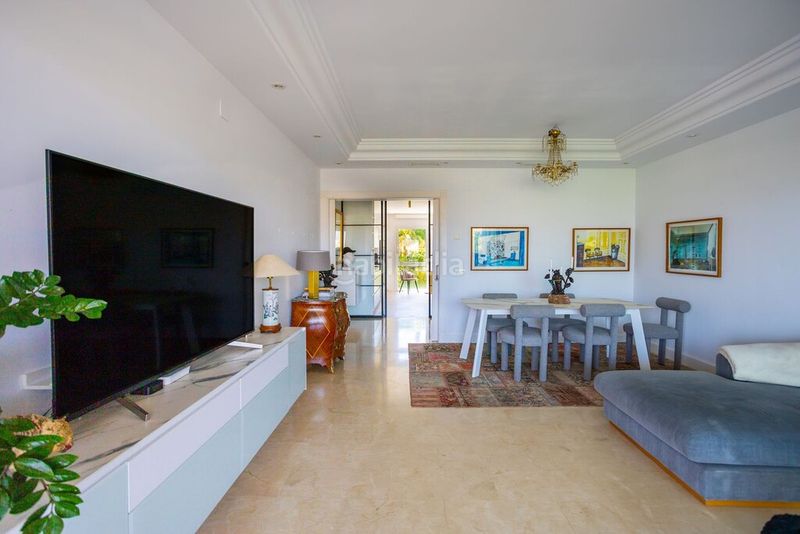 Foto ade8cedc-b534-4470-8a3b-ff451c83465b. Apartament amb calefacció aparcament piscina a Aloha Marbella