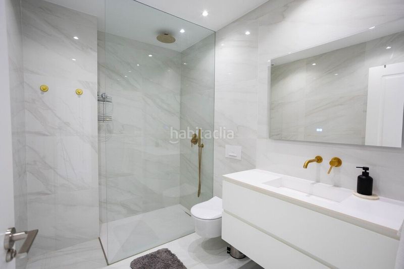 Foto b9bc99b8-8d3f-4d77-9474-c6aa79379061. Apartament amb calefacció aparcament piscina a Aloha Marbella