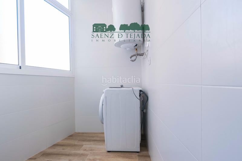 Foto 8277ae8d-34bc-47ba-a367-9325d3d36d46. Alquiler piso en santa fe 21 piso en alquiler en pleno barrio de Los Remedios. en Sevilla