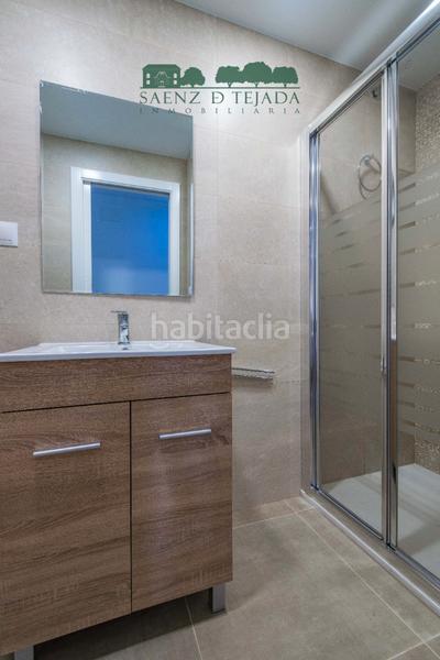 Foto c9a203b5-9cc1-4cc7-b3bf-4251937bbb68. Alquiler piso en santa fe 21 piso en alquiler en pleno barrio de Los Remedios. en Sevilla