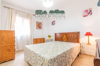 Pis  Calle escoberos 24. Este piso por su ubicación y estado de conservación es una buena
