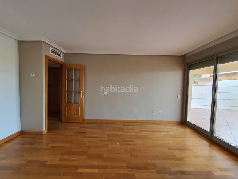 Foto d01a009c-903c-49f3-9358-a9086f0846b7. Miete etagenwohnung mit heizung parking pool in Parque Clavero Málaga