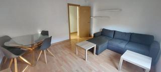 Location Appartement  Avenida de barcelona. Se alquila la habitación