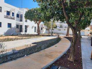 Local commercial  Calle miguel hernández. Local en venta por 85.000€ en torre del mar