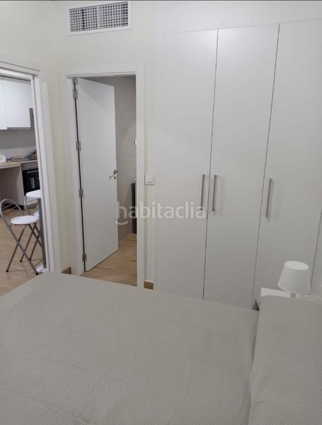 Foto 5b97700a-2495-432f-b217-0b33777cfd95. Alquiler apartamento fantástico piso en avenida de ortega y gasset por 950€ en Málaga