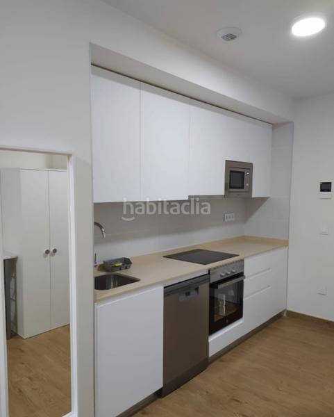 Foto e8edde60-7924-4750-b408-f6bc3d8f1eb8. Alquiler apartamento fantástico piso en avenida de ortega y gasset por 950€ en Málaga