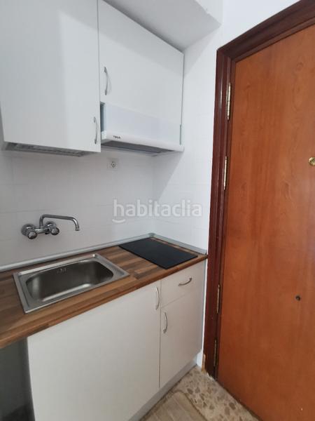 Foto 9735843a-14a2-46f3-b9a2-e1cd916fd90d. Estudio sensacional estudio en venta en por 125.000€ en Torremolinos