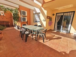 Miete Etagenwohnung  Calle paraguay. Fantástico piso en el rincón de la victoria por 1.200€!