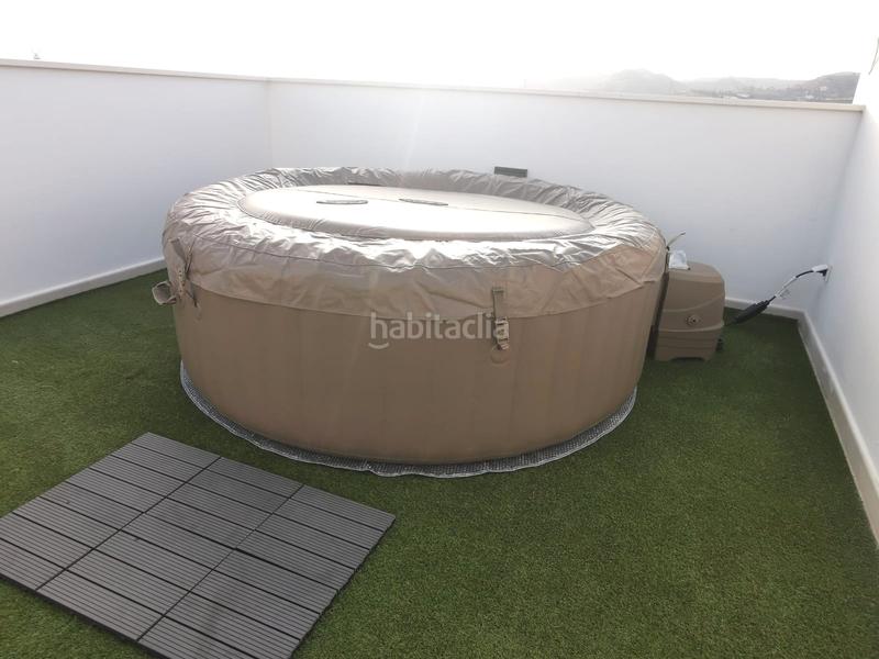 Foto a9f0336f-706b-4b1a-bd2f-996aa50b3577. Location attique avec chauffage piscine dans Los Almendros - El Limonero - El Tomillar Málaga