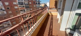 Piso  Calle júcar. Amplio piso en venta en la barriada de la paz por 398.000€