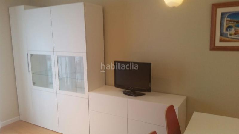 Foto bb57fc0c-c6bb-4ad4-835e-326a73196aa3. Location appartement avec parking dans La Trinidad Málaga