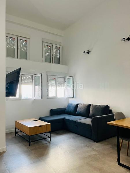 Foto f8111d2f-b75a-45fa-b74b-42ff034b4f39. Alquiler piso fantástico piso en huelin por 1.200€ en Málaga