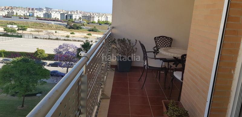 Foto 7e4048ce-32cb-4b81-8197-5a541a3d27b2. Location appartement dans avenida del doctor manuel domínguez 9 dans Málaga