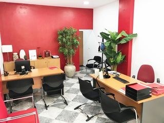 Alquiler Local Comercial  Calle beethoven. Sensacional local en la barriada de la paz por 750€