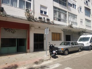 Miete Geschäftsraum  Calle álvaro de bazán. ¡gran oportunidad en mármoles!