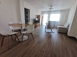 Rent Flat  Calle beethoven. Piso reformado ideal para estudiantes en alquiler