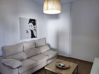 Rent Apartment  Calle hierbabuena. Fantástico apartamento en la zona de puerto sol en puerto de la