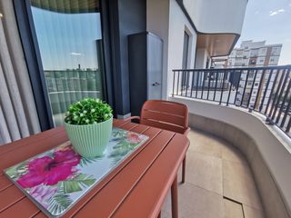 Miete Etagenwohnung  Calle menorca. Fantástico piso de diseño a estrenar en puerta blanca