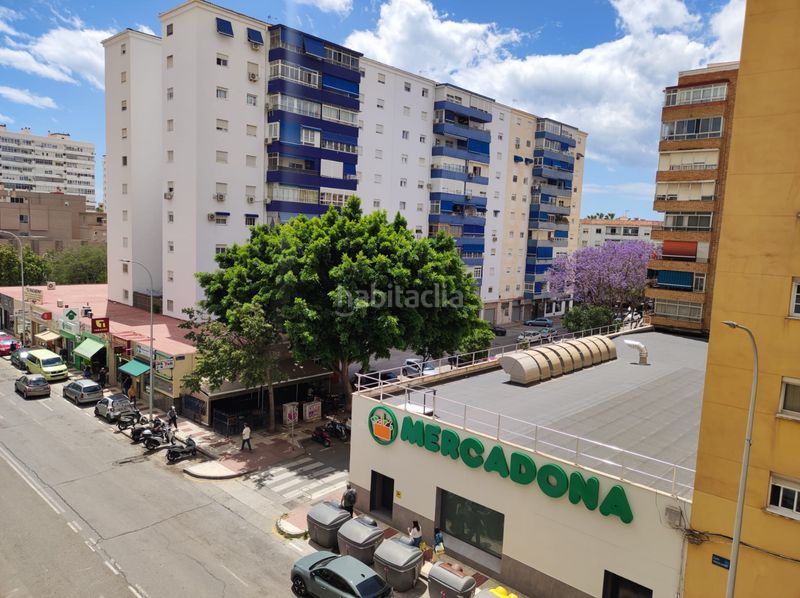 Foto f533852e-2bf6-4894-9d37-af137563f1f9. Pis amb calefacció a Los Guindos - Parque Mediterráneo - Santa Paula Málaga