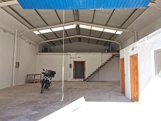 Affitto Capannone industriale  Calle benadalid. ¡excelente oportunidad! nave industrial en alquiler en el polígo