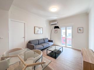 Appartement à Calle arcipreste de hita 3. Vivienda reformada de esquina y amueblada a estrenar!!