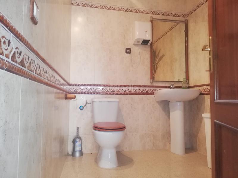 Foto 5ed08c05-5705-488f-ae84-bf6b10c79a0c. Local comercial a El Cerro Sevilla