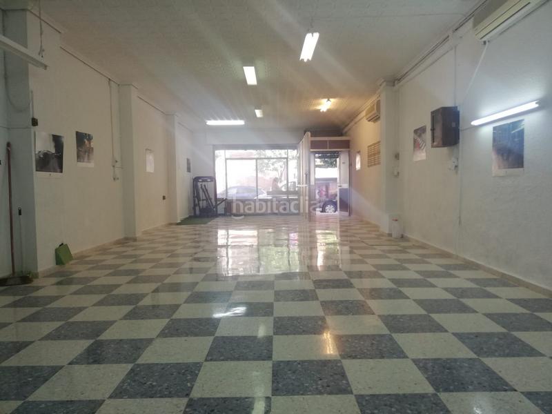 Foto b678bac3-1d64-4d50-a080-7c835438d2be. Local comercial a El Cerro Sevilla