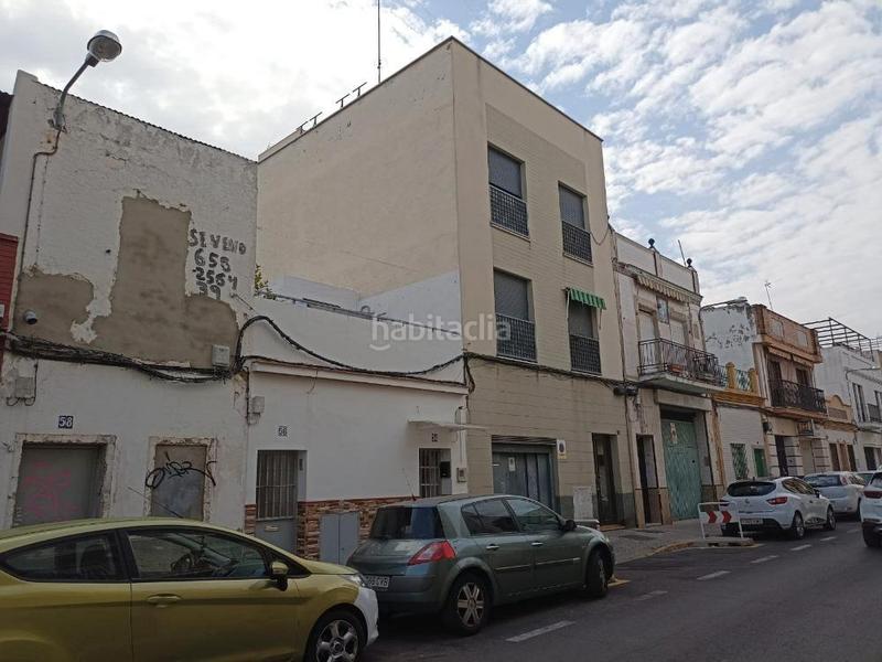 Foto e8fd798b-7ba9-43bb-b7b7-325d990780ad. Parking voiture dans El Cerro Sevilla