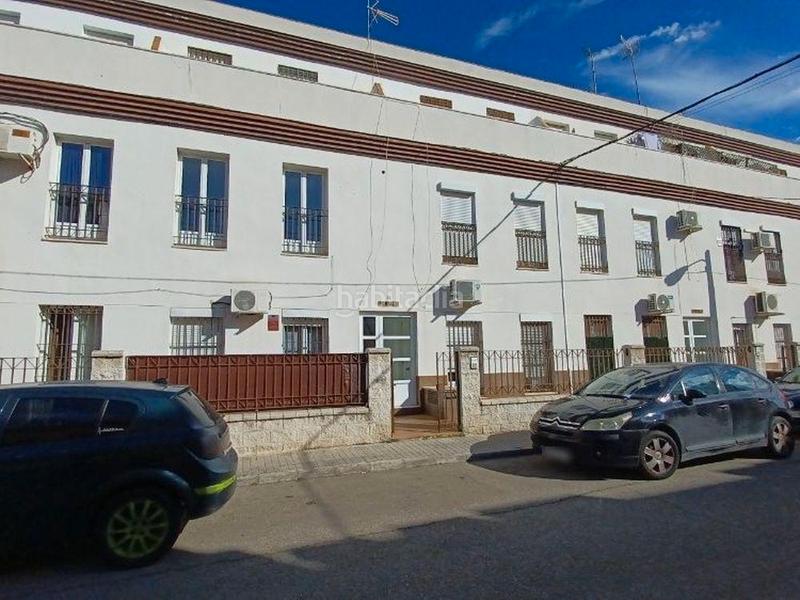 Foto 7dbd66e3-4a91-4054-8383-0415591a7efc. Parking voiture dans Palmete Sevilla