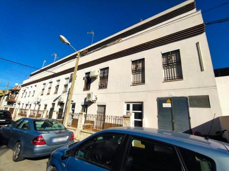 Foto 8af7a4ae-31a7-4ab0-91a8-474dd6e83bce. Parking voiture dans Palmete Sevilla