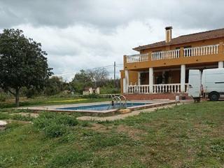 Xalet a Calle salvia 11c. Casa, chalet en venta en carmona.