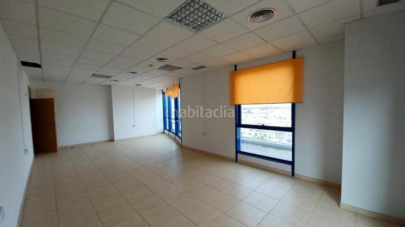 Foto db5c756a-f465-4a8f-b465-765293b5f060. Oficina a Gelves